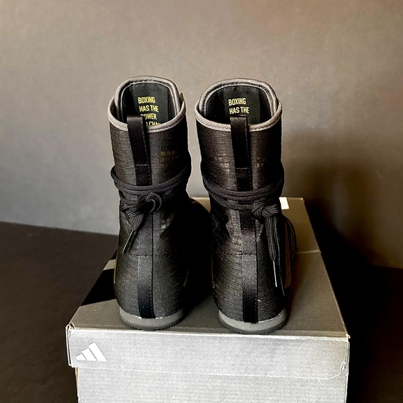 Box Hog 4 shoes-Core Black/Gold Metallic. Boxing has the power to change lives. - Picture 4 of 5